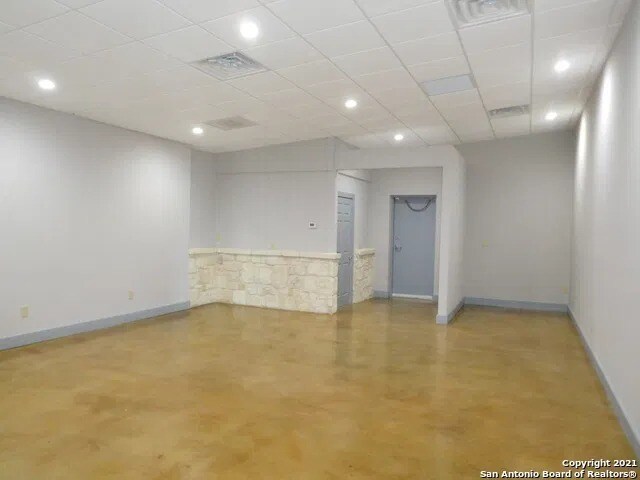 More Photos Of 8603 US Highway 281 N, Spring Branch Research And Development For Sale