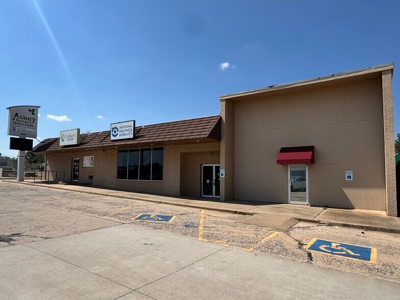 More Photos Of 3401 N May Ave, Oklahoma City Storefront For Sale