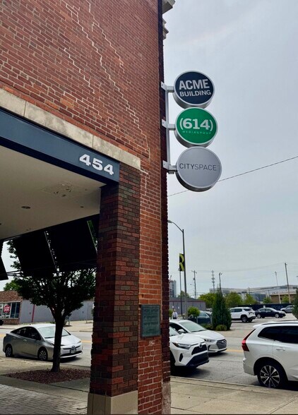 More Photos Of 454-464 E Main St, Columbus Office For Lease