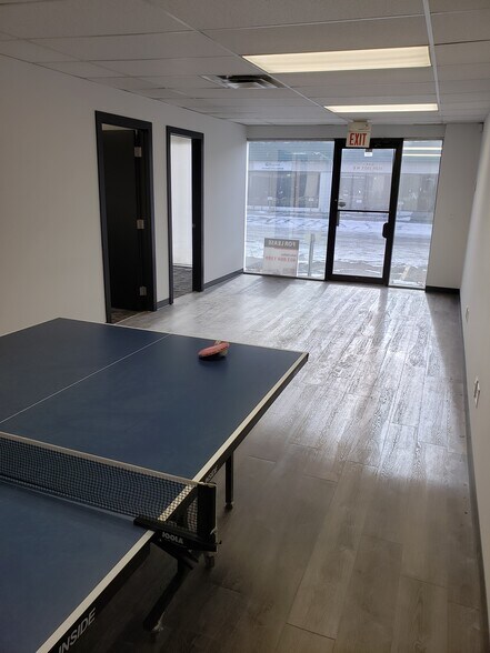 More Photos Of 3620 29th St NE, Calgary Warehouse For Lease