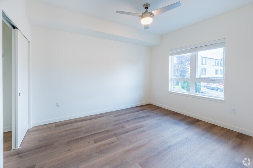 More Photos Of 631 SW 150th St, Burien Apartments For Lease