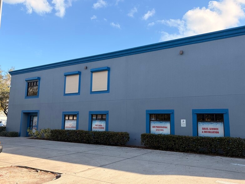 More Photos Of 10911 Harmony Park Dr, Bonita Springs Light Distribution For Sale