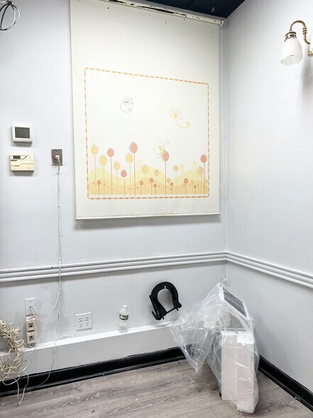 More Photos Of 3233 Ampere Ave, Bronx Storefront Retail Residential For Lease