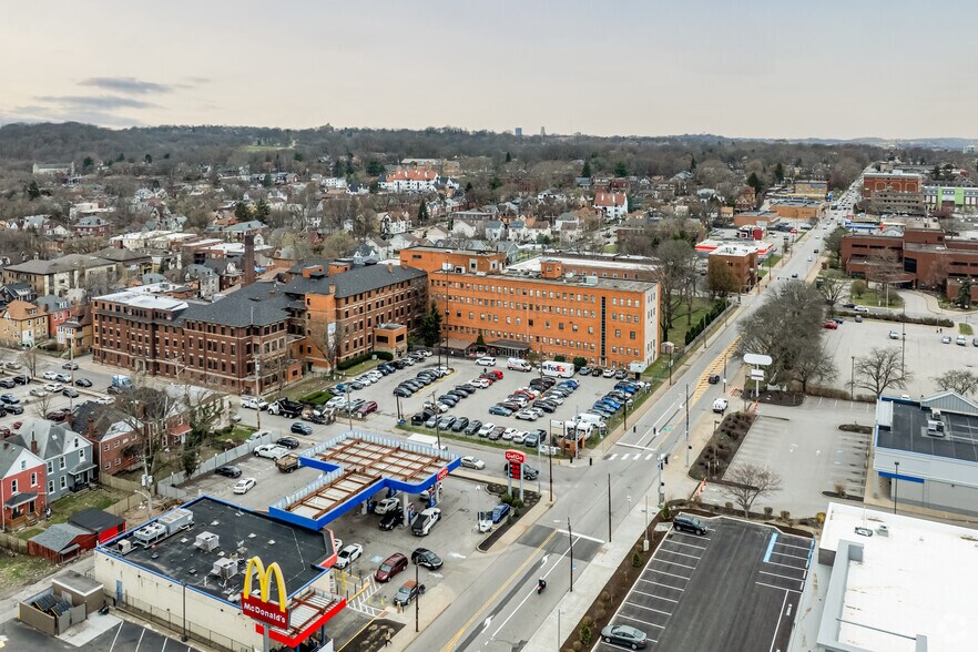 More Photos Of 901-907 West St, Pittsburgh Office Residential For Lease