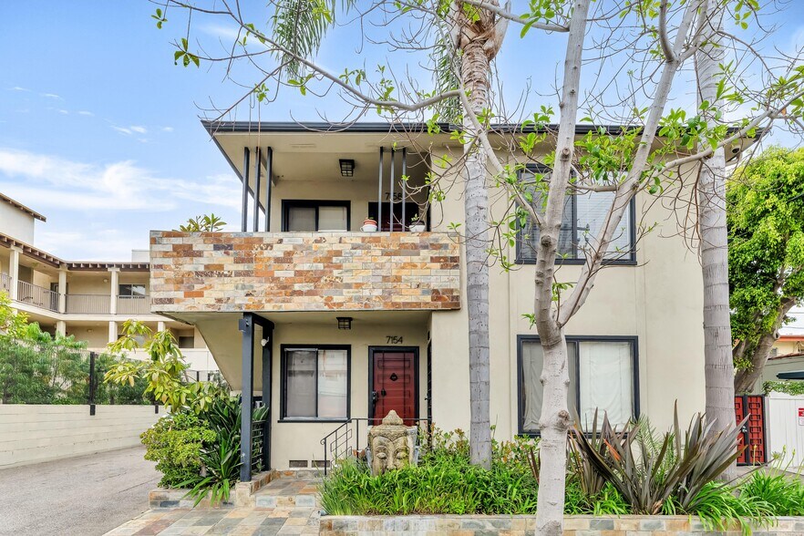 More Photos Of 7154 Lexington Ave, West Hollywood Apartments For Sale