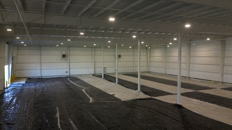 More Photos Of 1820 Baker Drive, Ossian Distribution For Lease