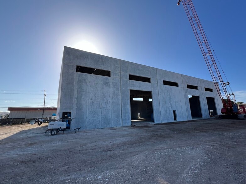 More Photos Of 91-300 Kalaeloa Blvd, Kapolei Warehouse For Lease