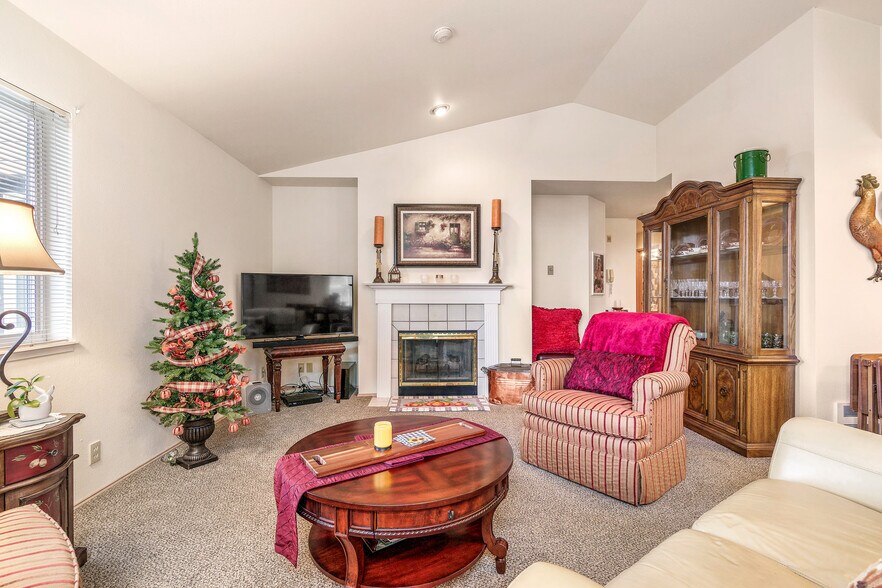 More Photos Of 5911 200th St SW, Lynnwood Apartments For Sale
