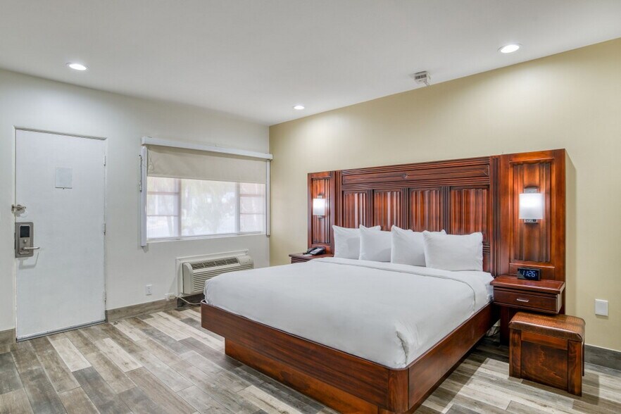 More Photos Of 137 San Marco Ave, Saint Augustine Hotel For Sale