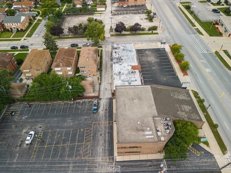 More Photos Of 10215 Roosevelt Rd, Westchester Office For Sale