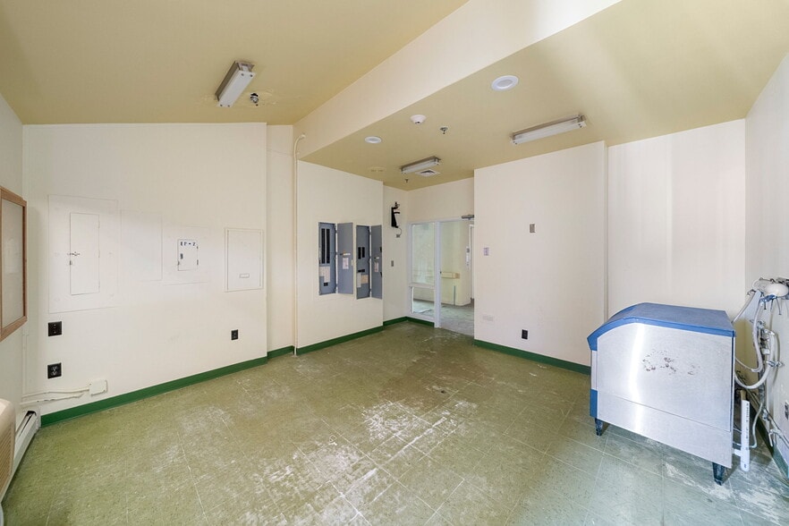 More Photos Of 1123 Rockdale Ave, New Bedford Rehabilitation Center For Sale