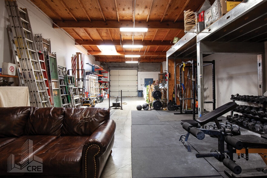 More Photos Of 100 N Hill Dr, Brisbane Light Manufacturing For Lease