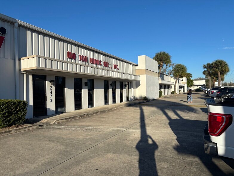 Primary Photo Of 2425-2573 Silver Star Rd, Orlando Warehouse For Lease