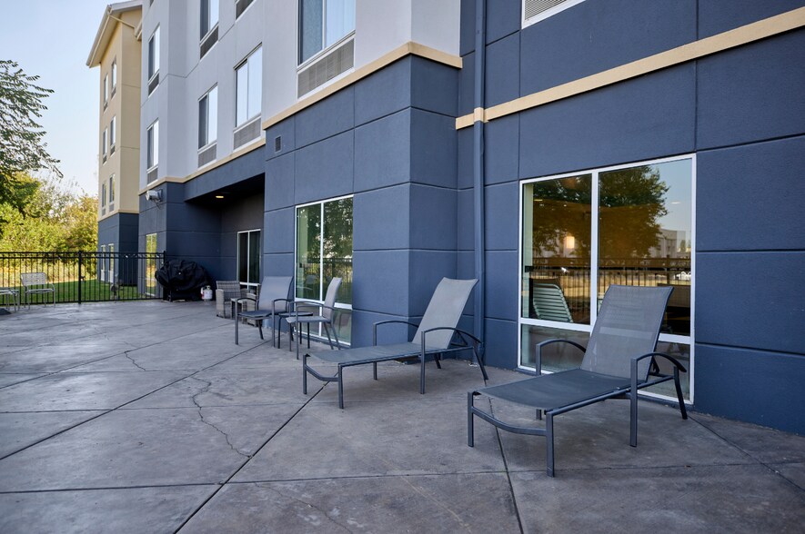 More Photos Of 1650 N 32nd St, Muskogee Hospitality For Sale