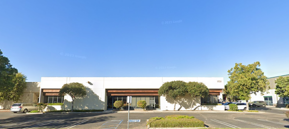 Primary Photo Of 1731 Ives Ave, Oxnard Manufacturing For Lease