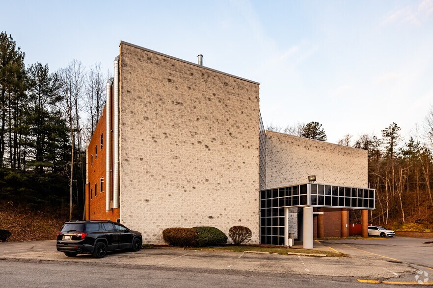 More Photos Of 850 Clairton Blvd, Pleasant Hills Medical For Sale