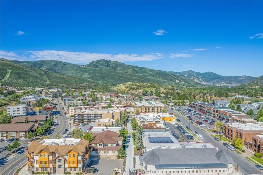 More Photos Of 2052 Prospector Ave, Park City Storefront Retail Office For Lease