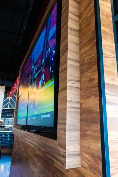 More Photos Of 6501 North Fwy, Fort Worth Restaurant For Sale