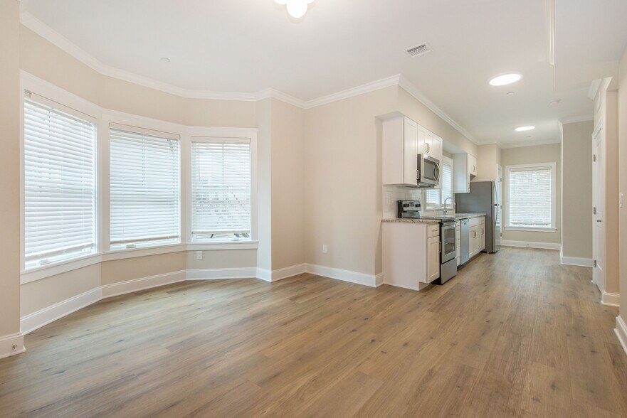 More Photos Of 84 Auburn St, Paterson Apartments For Sale