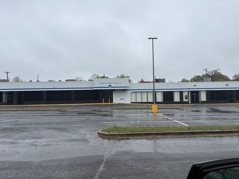 More Photos Of 3900 Bexley Pl, Suitland Storefront For Sale