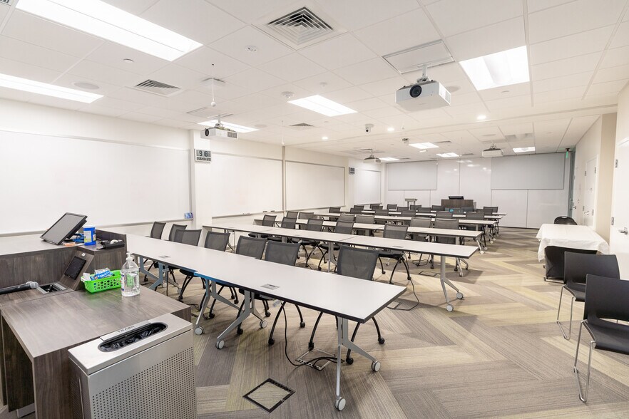 More Photos Of 2000 Ultimate Way, Weston Office For Lease