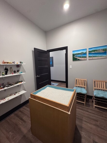 More Photos Of 2693 Townsend Ct, Clarksville Medical For Lease