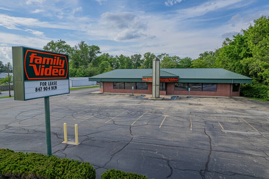 Primary Photo Of 612 W Main St, Salem Freestanding For Lease