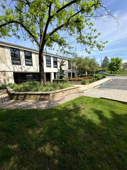 More Photos Of 431-441 E Chocolate Ave, Hershey Medical For Lease