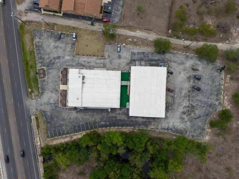 More Photos Of 6035 Old Seguin rd, San Antonio Distribution For Sale