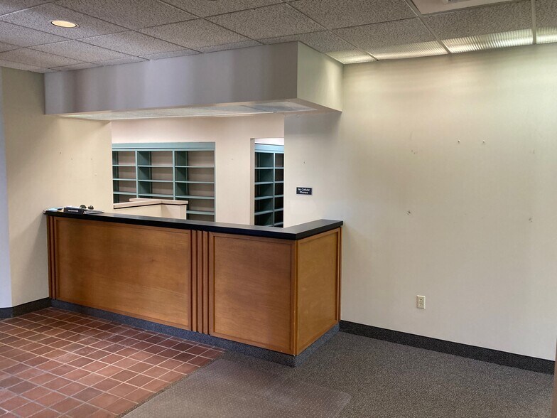 More Photos Of 2311 Bethel Church Rd, Bethel Park Medical For Lease