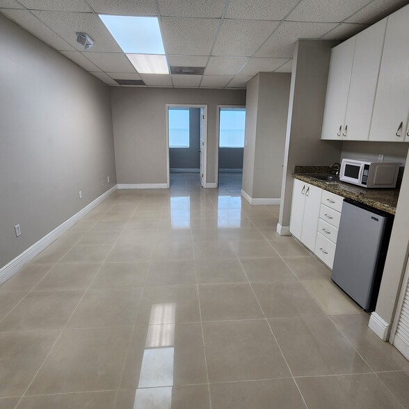 More Photos Of 5220 S University Dr, Davie Office For Lease