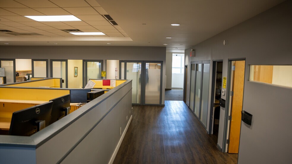 More Photos Of 230-234 S 5th Ave, Mount Vernon Light Distribution For Sale