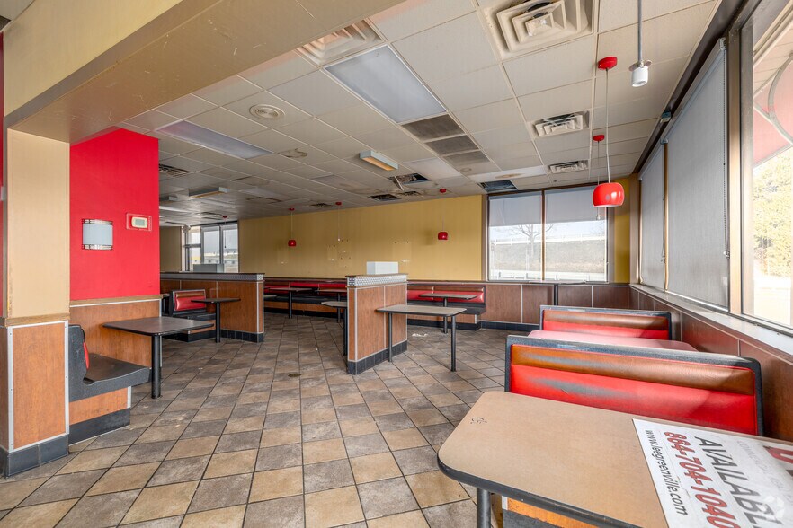 More Photos Of 100 Simuel Rd, Spartanburg Restaurant For Sale