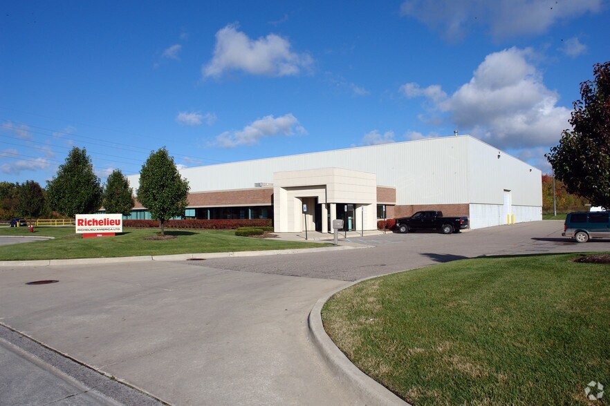 More Photos Of 7021 Sterling Ponds Ct, Sterling Heights Manufacturing For Lease