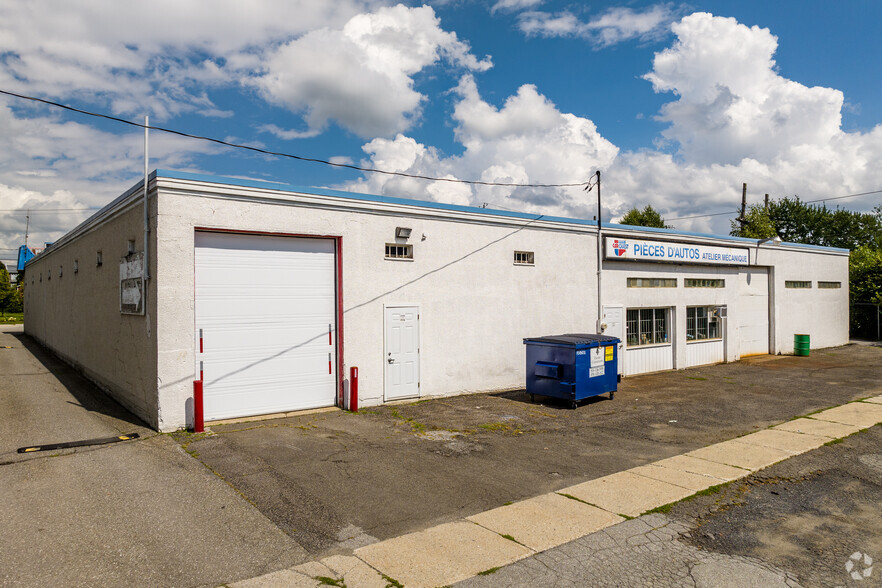 Primary Photo Of 2350 Av Dumesnil, St-Hyacinthe Auto Repair For Sale