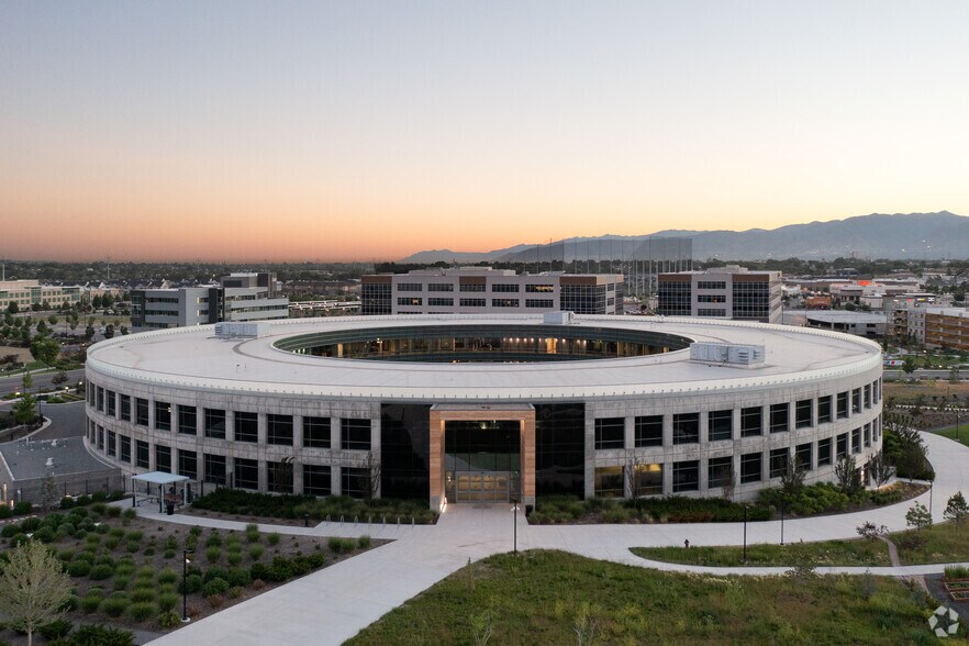 More Photos Of 799 W Coliseum Way, Midvale Office For Sale