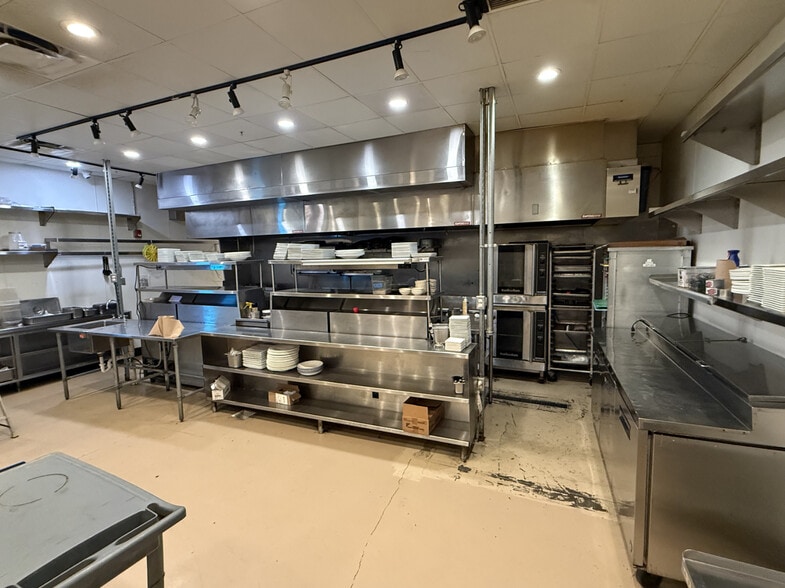 More Photos Of 10431 SE Federal Hwy, Hobe Sound Restaurant For Lease