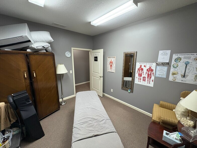 More Photos Of 10534-10536 Coldwater Rd, Fort Wayne Office For Lease