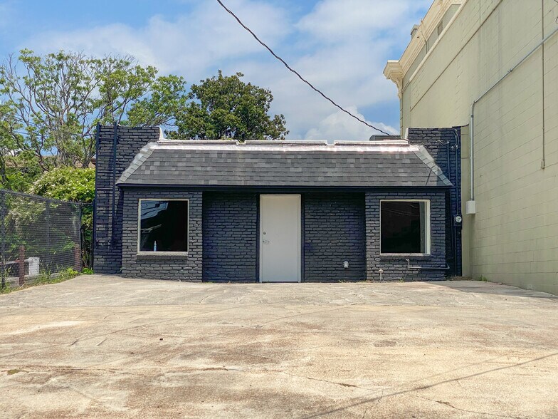 More Photos Of 251 Adams Ave, Memphis Office For Sale