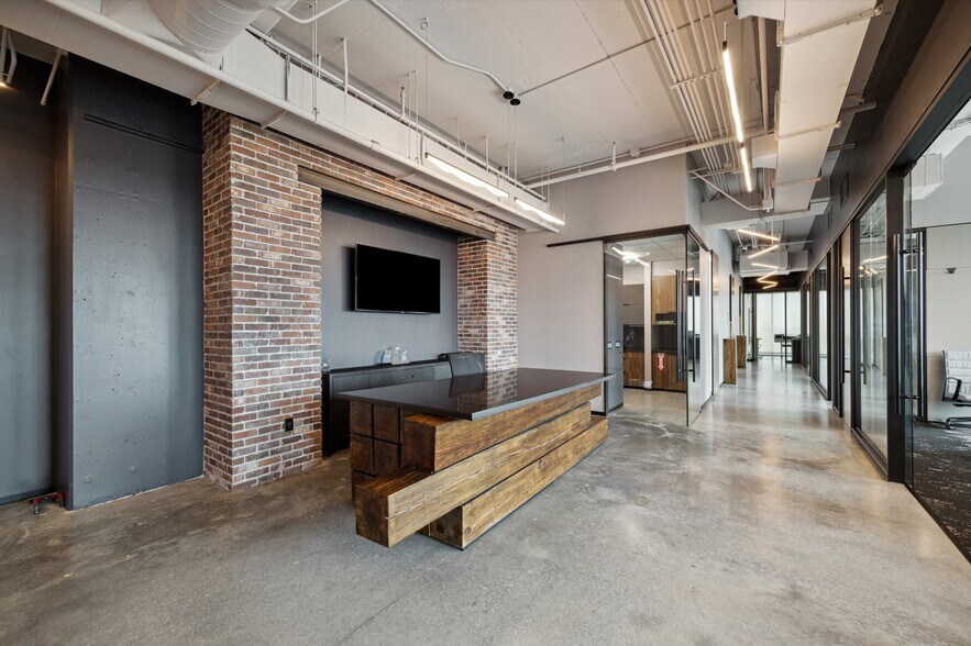 More Photos Of 2229 San Felipe St, Houston Office For Lease