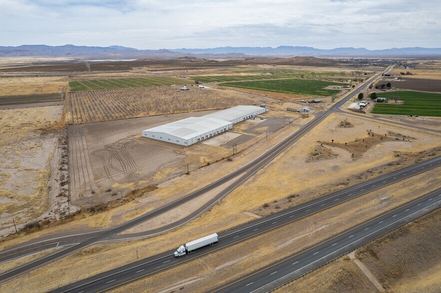 More Photos Of East of Balmorhea, TX, Exit 209, I-10 and Hwy 17, Balmorhea Distribution For Sale