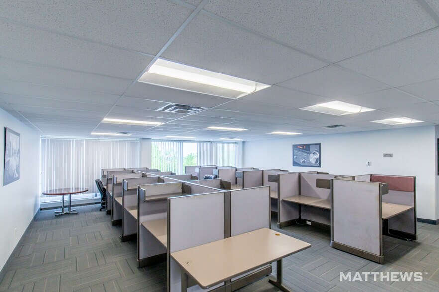 More Photos Of 26000-26250 Euclid Ave, Cleveland Office For Sale
