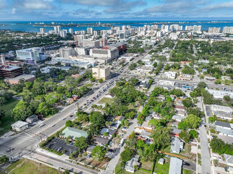 More Photos Of 2015-2023 Fruitville Rd, Sarasota Land For Sale