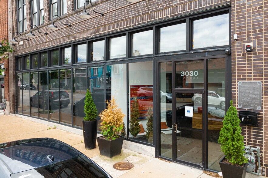 More Photos Of 3026-3036 Locust St, Saint Louis Loft Creative Space For Lease