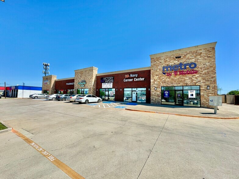 More Photos Of 6109 S Cooper St, Arlington Storefront For Lease