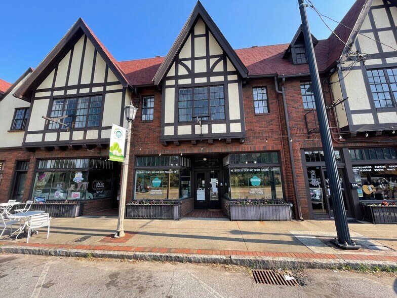 More Photos Of 106-128 N Avondale Rd, Avondale Estates Storefront Retail Office For Lease