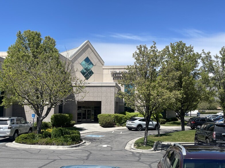 More Photos Of 480-518 W 800 N, Orem Medical For Lease