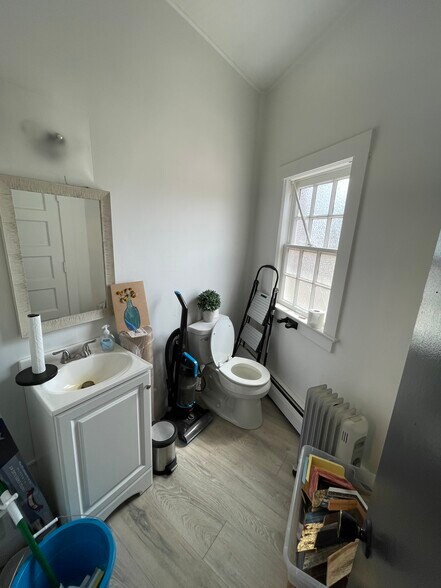 More Photos Of 237 E Main St, Barrington Storefront Retail Office For Sale