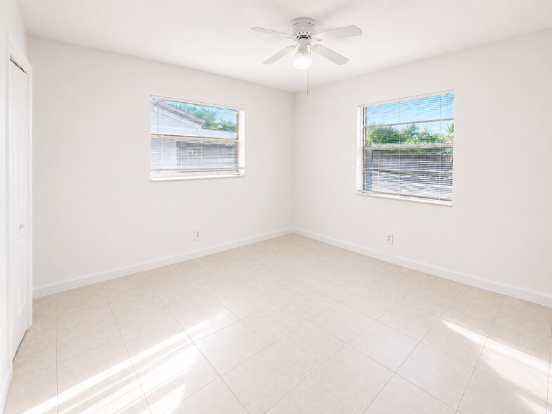More Photos Of 4341 Riverside Dr, Coral Springs Apartments For Sale