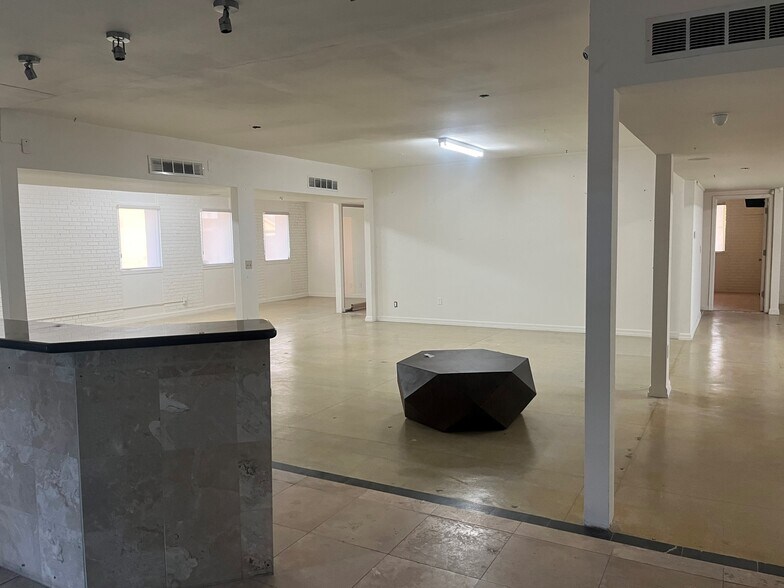 More Photos Of 6232 E Gateway Blvd, El Paso Freestanding For Lease